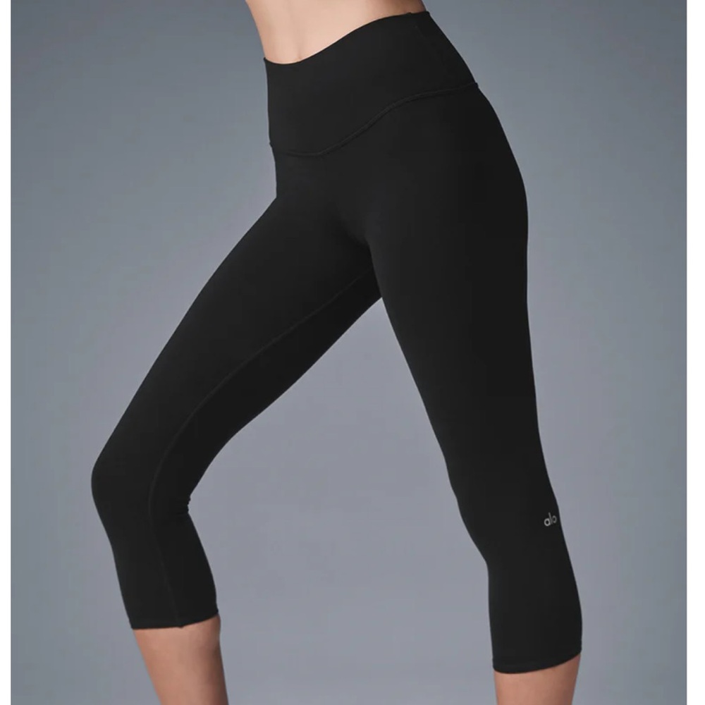 ALO Yoga High Waist Airbrush Capri Leggings